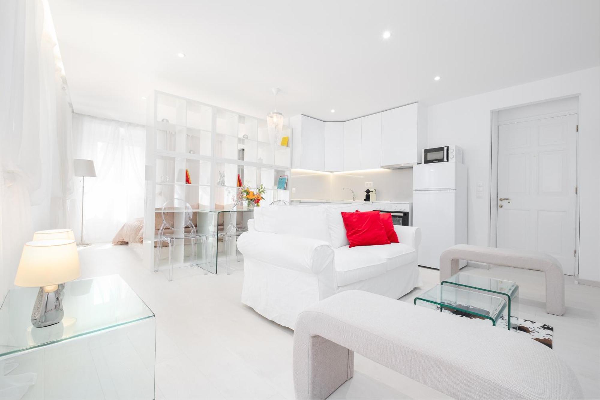 Apartment Crystal
